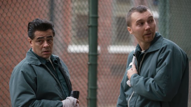 Benicio Del Toro (left) as Richard Matt, and Paul Dano as David Sweat play a pair of escaped convicts.