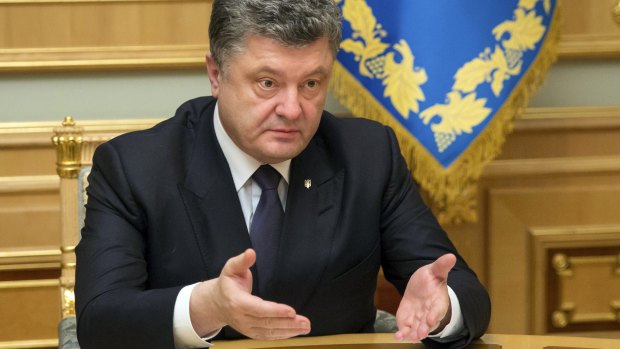 Ukrainian President Petro Poroshenko has fired the billionaire governor of the eastern region of Dneprotrovsk. 