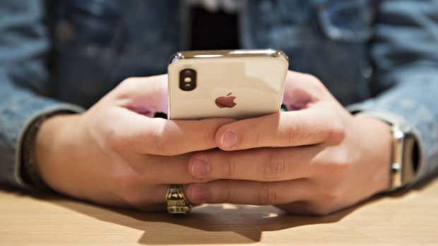A date related bug is causing Apple devices to crash, but it's a fairly simple fix.
