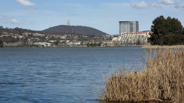 Police responded to reports of a man drowning  in Lake Ginninderra about 3.40pm on Christmas Day.