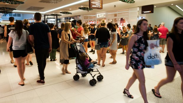 Crowds at the Boxing Day sales at the Canberra Centre.