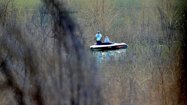 Lake Eildon is searched for missing boy Luke Shambrook.