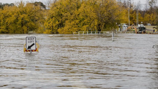 Low-level flooding at Queanbeyan.