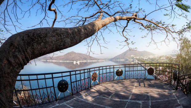 Enjoy views of Fateh Sagar Lake and Udaipur city from Nehru Park.