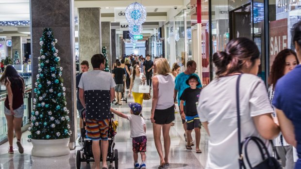 Canberrans doing their shopping.