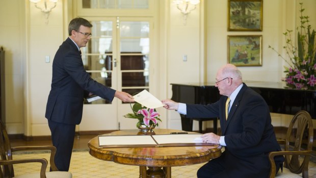 Alan Tudge is sworn-in by Governor-General Sir Peter Cosgrove. 
