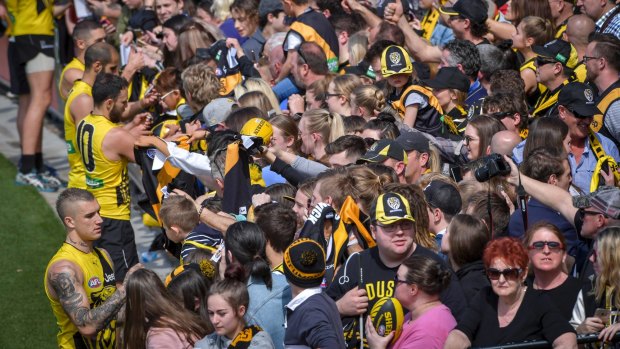 The sea of yellow and black at Punt Road. 