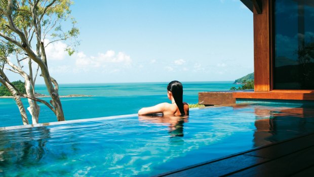 Qualia plunge pool.