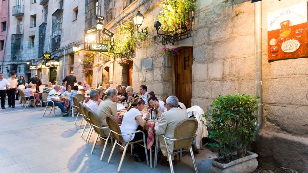 Restaurant Meson del Champinon on Calle Cava de San Miguel.