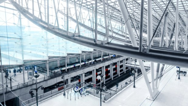 Over 30,000 passengers are reported to pass through Charles de Gaulle airport each year.