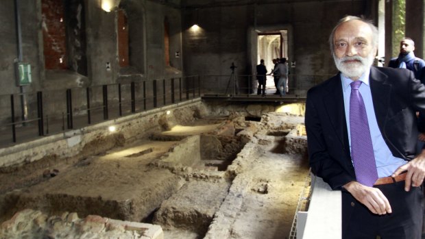Head researcher Silvano Vinceti and the excavation site in the Sant'Orsola monastery in Florence on Thursday. 