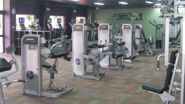 No problem with mirrors: An Anytime Fitness gym.