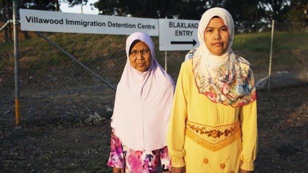 Piah Samad, mother and Noriatin Umar, sister of convicted killer malaysian Sirul Azhar Umar, is in Australia to meet her son and plead authorities to protect him and grant Sirul asylum. 