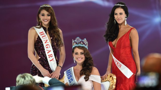 Remarkable likeness: Miss South Africa and the 2014 Miss World, Rolene Strauss (centre), with first runner up Miss Hungary Edina Kulcsar (left) and second runner up Miss United States Elizabeth Safrit.