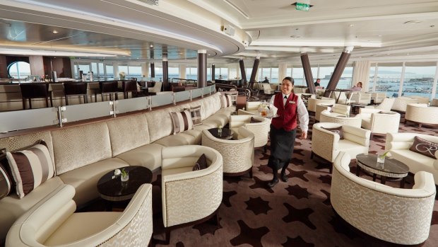The Observation Lounge on Regent's Seven Seas Mariner.