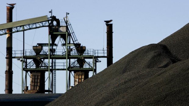 Whitehaven posted a net loss of $77.9 million for the December half, as the decline in the Australian dollar failed to offset ongoing weak coal prices. 