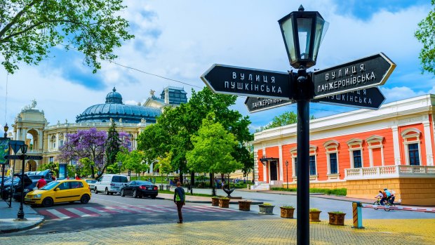 Pushkinskaya Street shows the sherbet-coloured buildings, wide boulevards and baroque architecture that exerts a romantic pull.