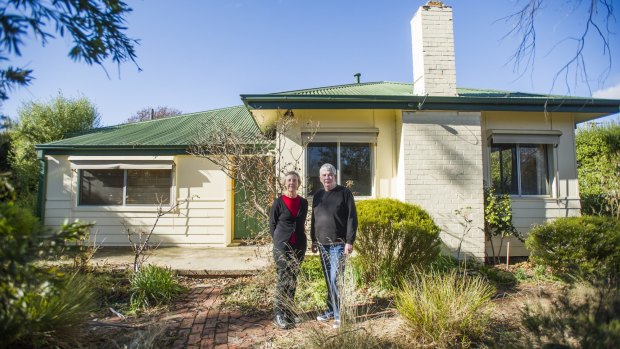 Mary Hutchison and Maureen Cummuskey with their heritage O'Connor Tocumwal home due to be demolished.