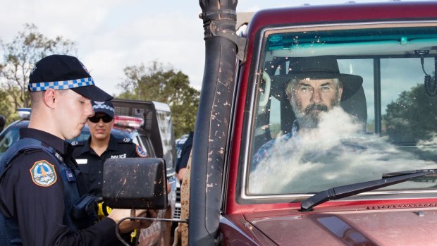 In Territory Cops, John Jarratt narrates the action. 