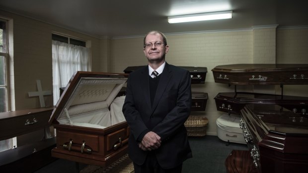 The Victorian director of the National Funeral Directors Association, Nigel Davies, says cremation costs in Melbourne start at about $800. 