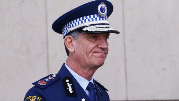 The government is struggling to find a replacement for NSW Police Commissioner Andrew Scipione. 
