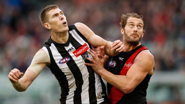 Mason Cox in action for the Magpies in the round 16 loss to Essendon.