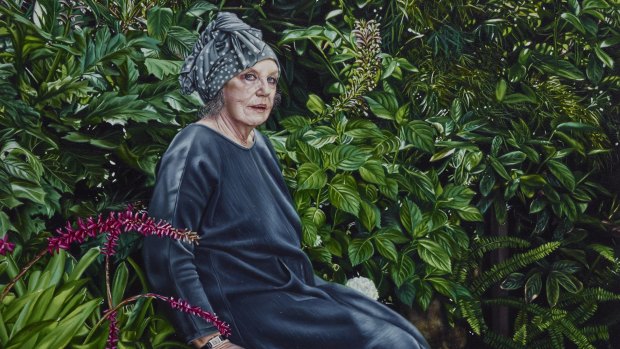 Natasha Bieniek's small portrait of Wendy Whiteley is a strong contender to win the Archibald Prize.

