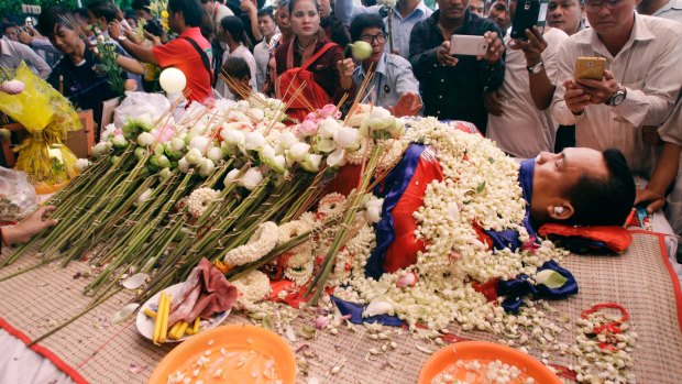 The body of Cambodian government critic Kem Ley.
