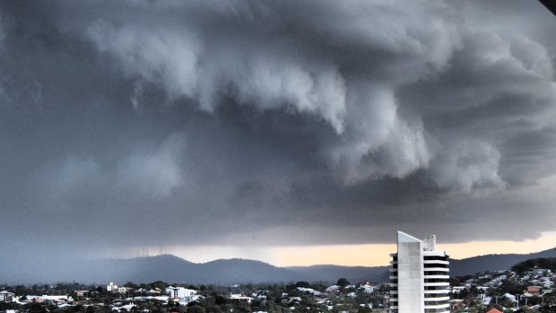 Last Thursday's storm rolls in over Brisbane, as seen from Ascot.