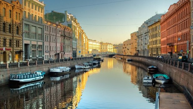 Enjoy the best of St Petersburg on a small group tour.
 