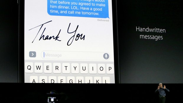 Apple senior VP software engineering Craig Federighi introduces a new handwriting feature for iMessage.