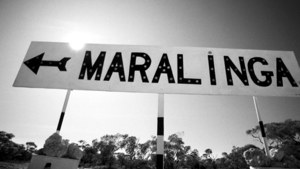 A sign pointing towards the Maralinga test site in South Australia in 1984. 