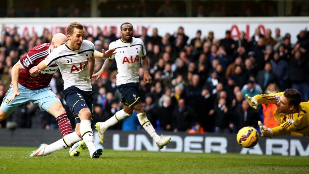 Harry Kane rescues Spurs with a late equaliser against West Ham.