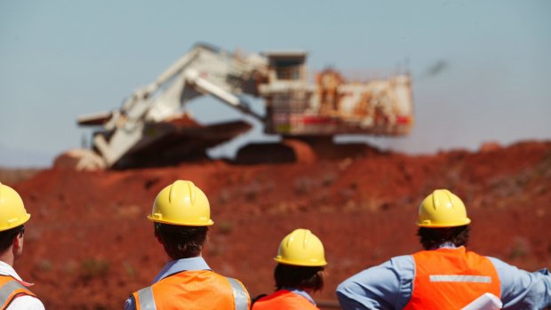 A worker has died at a mine site in the Pilbara.