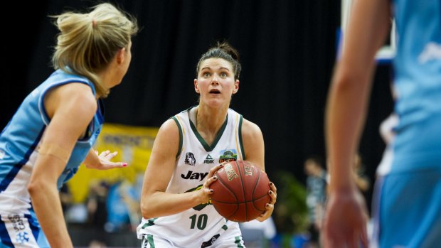 Alice Kunek of the Rangers gets set for a shot during the game against the Canberra Capitals on Saturday.