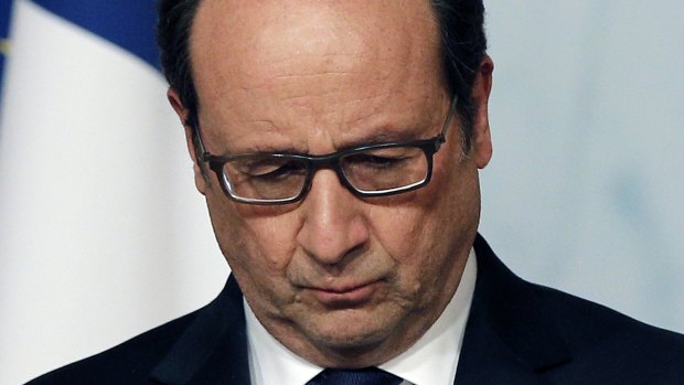 French President Francois Hollande listens to UN Secretary-General Ban Ki-moon during a press conference at the Elysee Palace in Paris, France, this week.