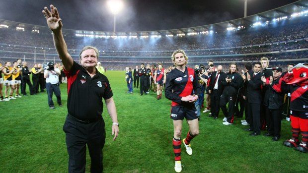 Kevin Sheedy bids goodbye to the MCG crowd after his last home game as Essendon coach on August 26, 2007.