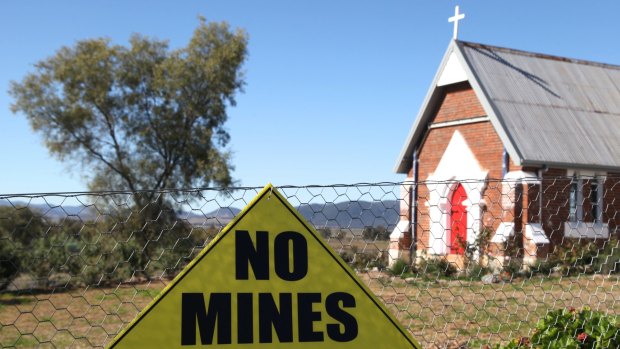 On a wing and a prayer: time to review how big mining projects get the government's blessing.