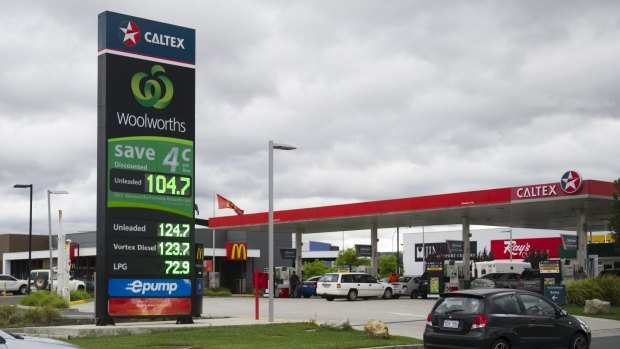 While Woolworths also dipped below $1 a litre on Tuesday, its prices were set above $1 on Wednesday.