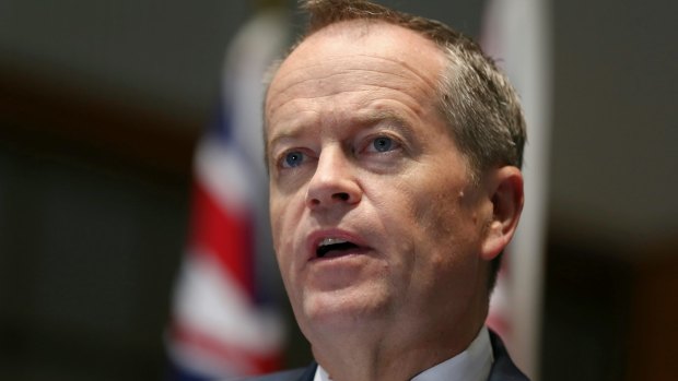 Opposition Leader Bill Shorten has called on Prime Minister Malcolm Turnbull to work together with him on an Australian republic.