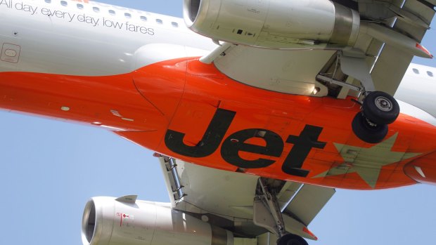 The first ever Jetstar flight took off from Newcastle in 2004. Where did it land?