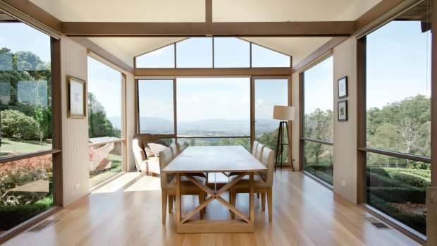 Moorabinda Lodge with sweeping views of the Yarra Valley was designed for then owners the Bankins in 1962.