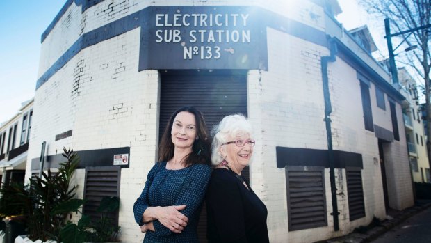 Actor Tara Morice with her Mum Jan at Frog Hollow Reserve Surry Hills.