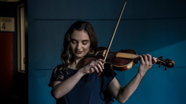  As a young child, Natalia Harvey was dragged along to hear her father, Dominic – then principal horn with the Australian Brandenburg Orchestra – perform in some of the first concerts in Australia where baroque music was played on replica baroque instruments.