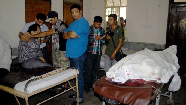 Relatives of deceased Bangladeshi blogger Ananta Bijoy Das react after seeing his body in Sylhet.