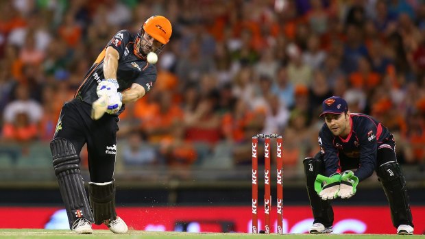 Shaun Marsh was in sparkling form again, guiding the Scorchers to a nine-wicket win.