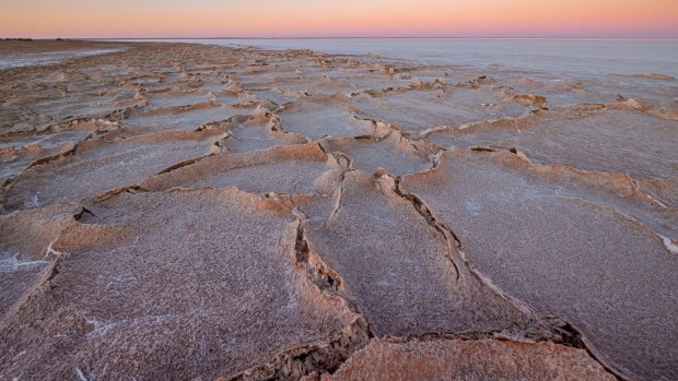 With a surface area of 9500 square kilometres, if Lake Eyre was filled with water it would be one of the largest lakes in the world.
