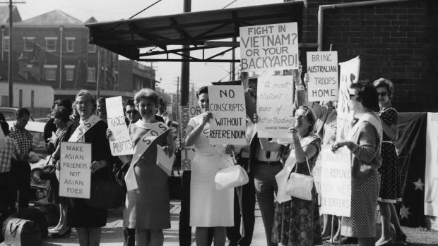 A women's anti-conscription demonstration at Marrickville army depot on April 20, 1966. 