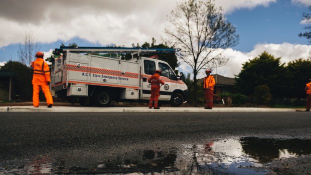 The SES outside a home in Downer in South Australia.