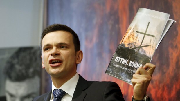"The war with Ukraine is an undeclared war": Russian opposition activist Ilya Yashin presents the 'Putin. War' report.